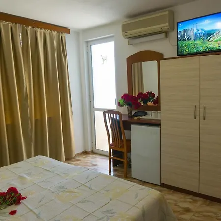 Ξενοδοχείο Family Orfei 2*